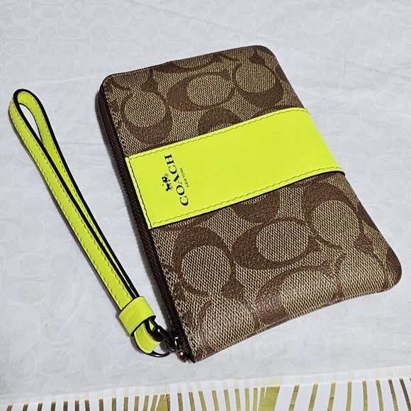 Coach Bright Neon Green Signature Corner Zip Wristlet Wallet 58035 Fluorescent - Picture 6 of 12